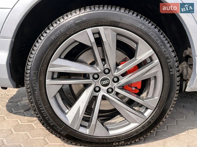 Внедорожник / Кроссовер Audi Q7 2022 в Луцке
