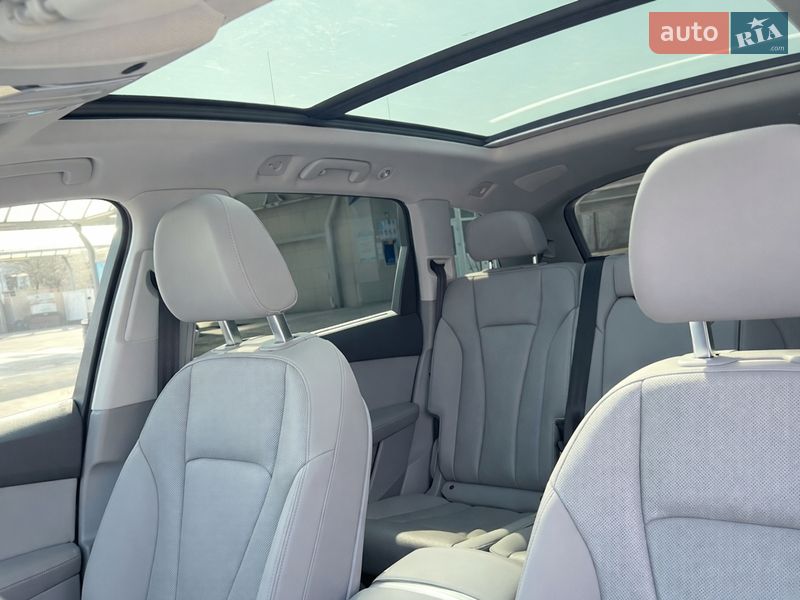 Внедорожник / Кроссовер Audi Q7 2022 в Луцке