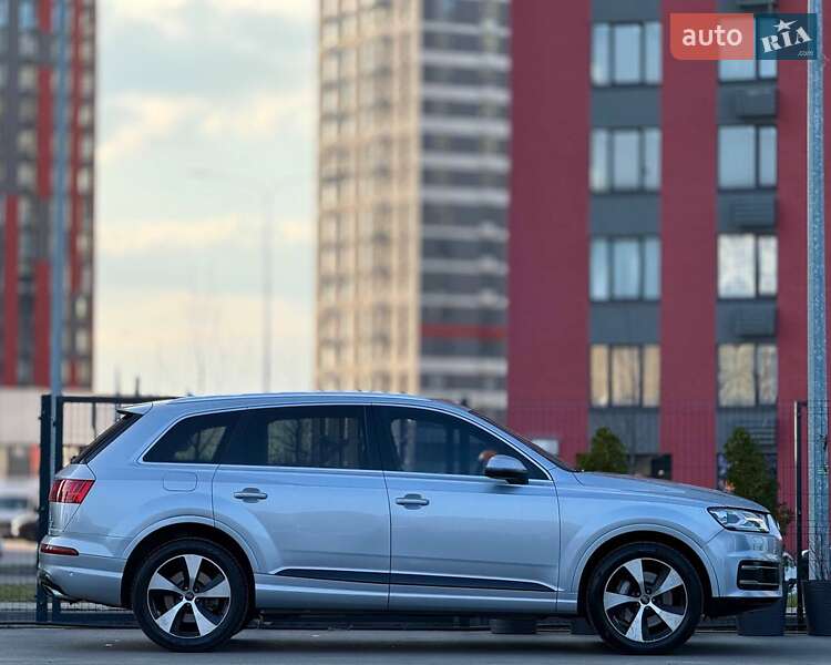 Внедорожник / Кроссовер Audi Q7 2018 в Киеве