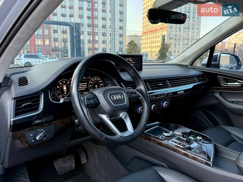 Внедорожник / Кроссовер Audi Q7 2018 в Киеве