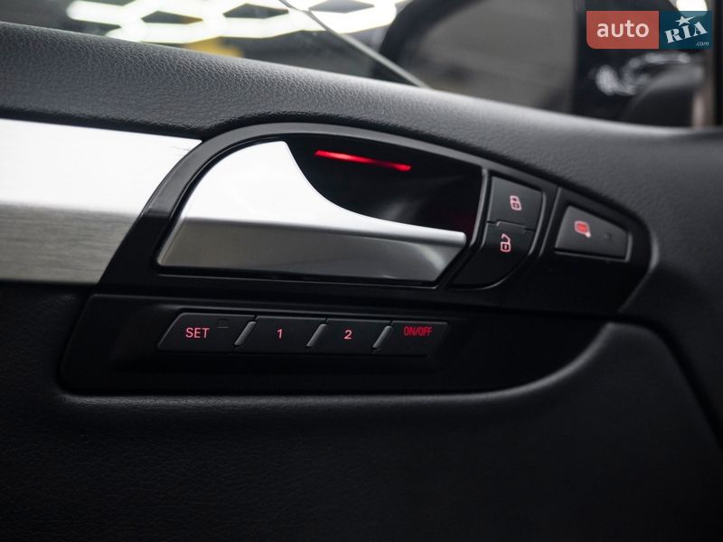 Внедорожник / Кроссовер Audi Q7 2015 в Киеве