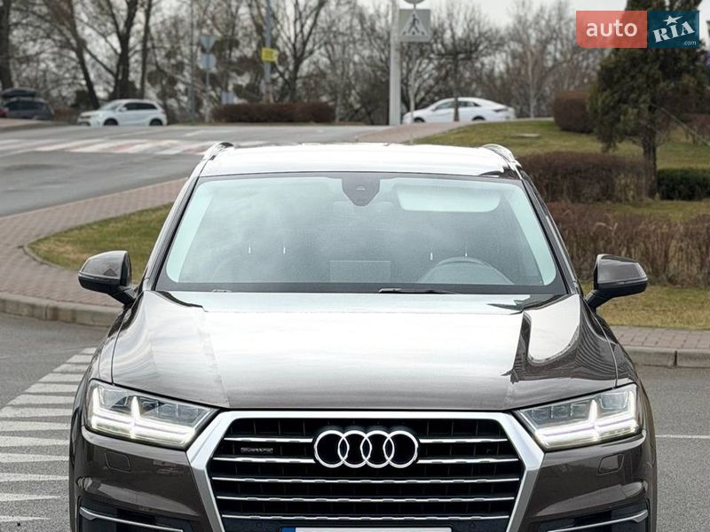 Внедорожник / Кроссовер Audi Q7 2017 в Киеве
