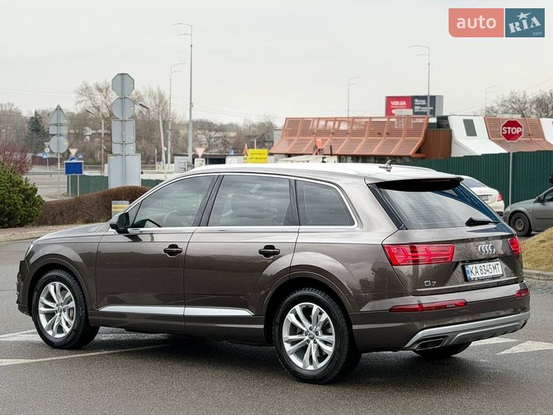 Внедорожник / Кроссовер Audi Q7 2017 в Киеве