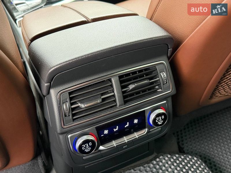 Внедорожник / Кроссовер Audi Q7 2017 в Киеве