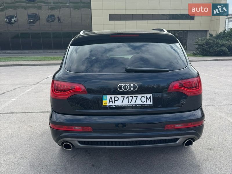 Позашляховик / Кросовер Audi Q7 2013 в Києві