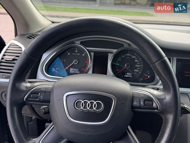 Позашляховик / Кросовер Audi Q7 2013 в Києві