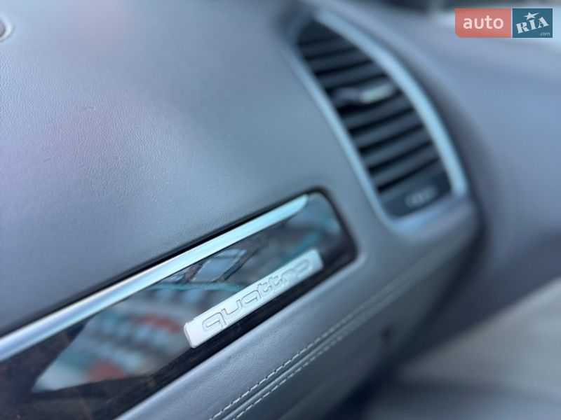 Внедорожник / Кроссовер Audi Q7 2010 в Чернигове