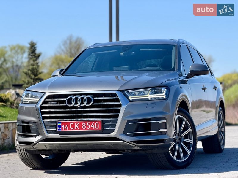 Внедорожник / Кроссовер Audi Q7 2017 в Хусте