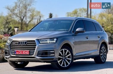 Внедорожник / Кроссовер Audi Q7 2017 в Хусте