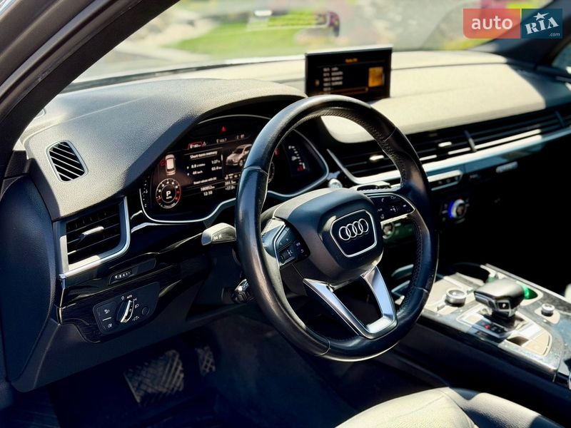 Внедорожник / Кроссовер Audi Q7 2017 в Хусте