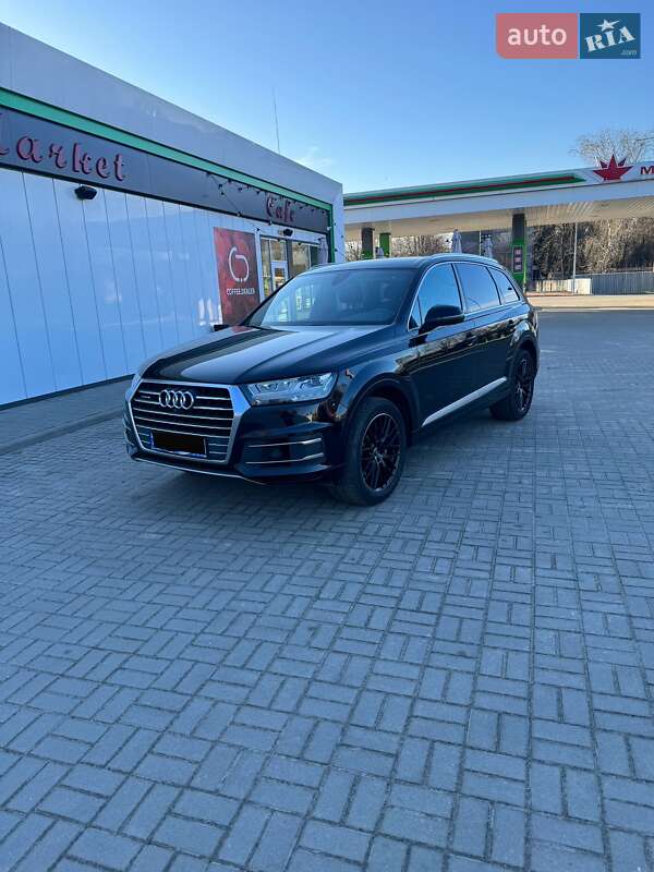 Внедорожник / Кроссовер Audi Q7 2016 в Житомире