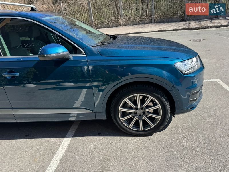 Внедорожник / Кроссовер Audi Q7 2017 в Киеве