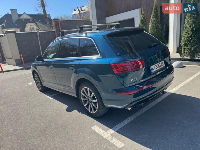 Внедорожник / Кроссовер Audi Q7 2017 в Киеве