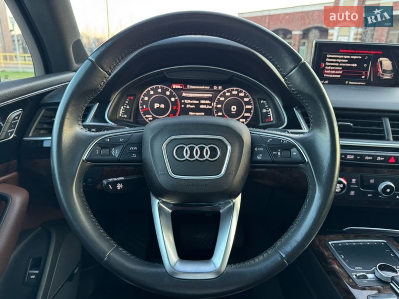 Позашляховик / Кросовер Audi Q7 2016 в Києві