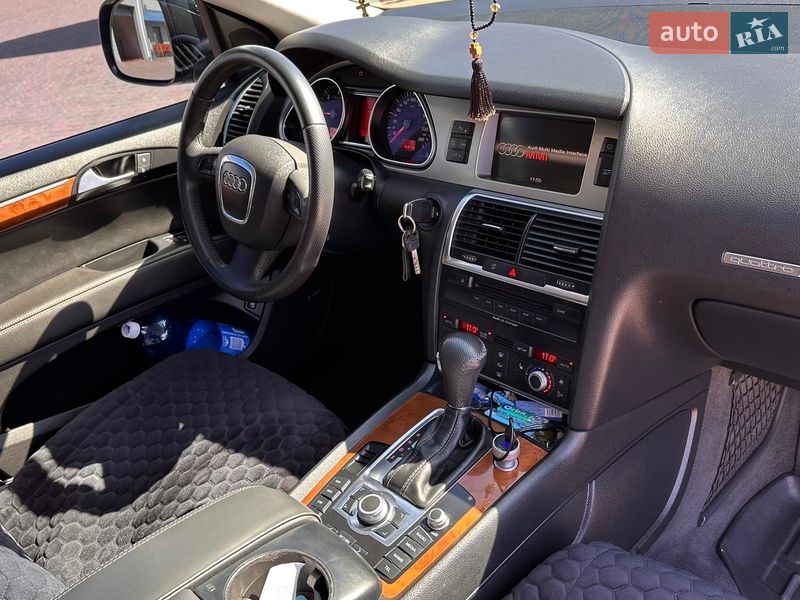 Внедорожник / Кроссовер Audi Q7 2007 в Ровно