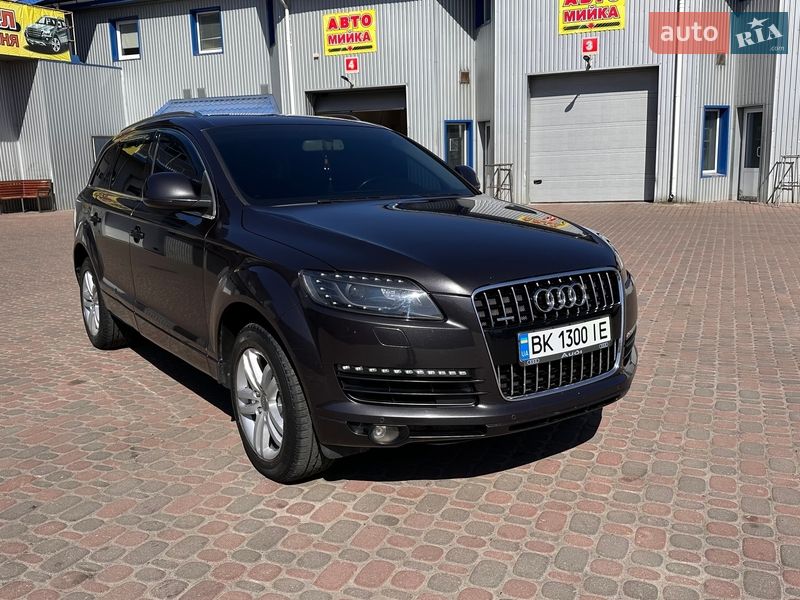 Внедорожник / Кроссовер Audi Q7 2007 в Ровно