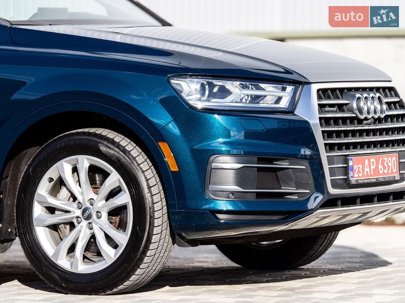 Позашляховик / Кросовер Audi Q7 2017 в Львові