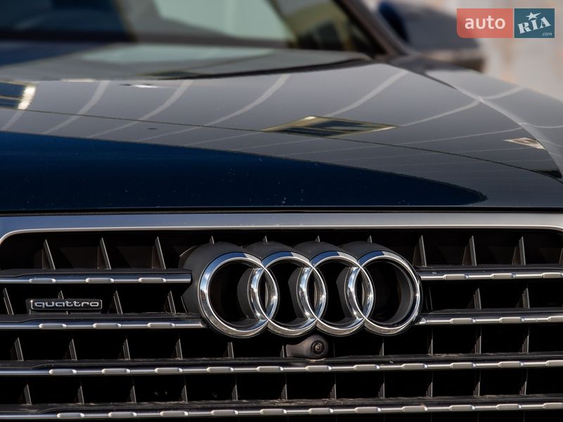 Позашляховик / Кросовер Audi Q7 2017 в Львові