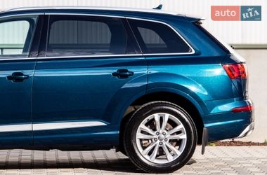 Позашляховик / Кросовер Audi Q7 2017 в Львові
