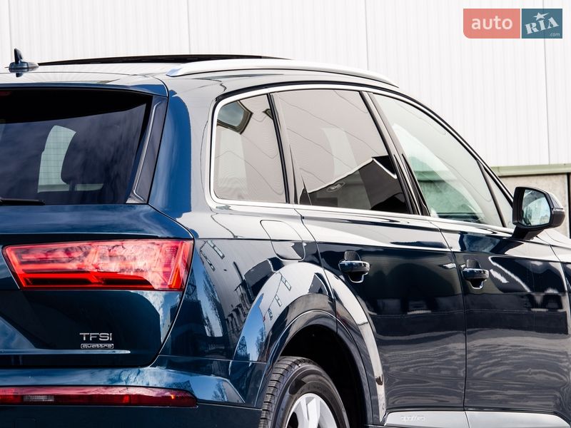 Позашляховик / Кросовер Audi Q7 2017 в Львові