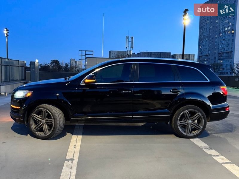 Позашляховик / Кросовер Audi Q7 2015 в Києві