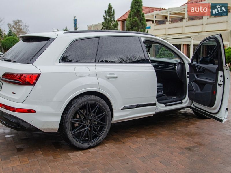 Внедорожник / Кроссовер Audi Q7 2020 в Ивано-Франковске