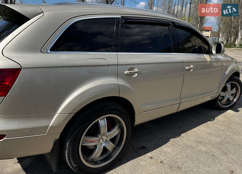 Внедорожник / Кроссовер Audi Q7 2006 в Херсоне