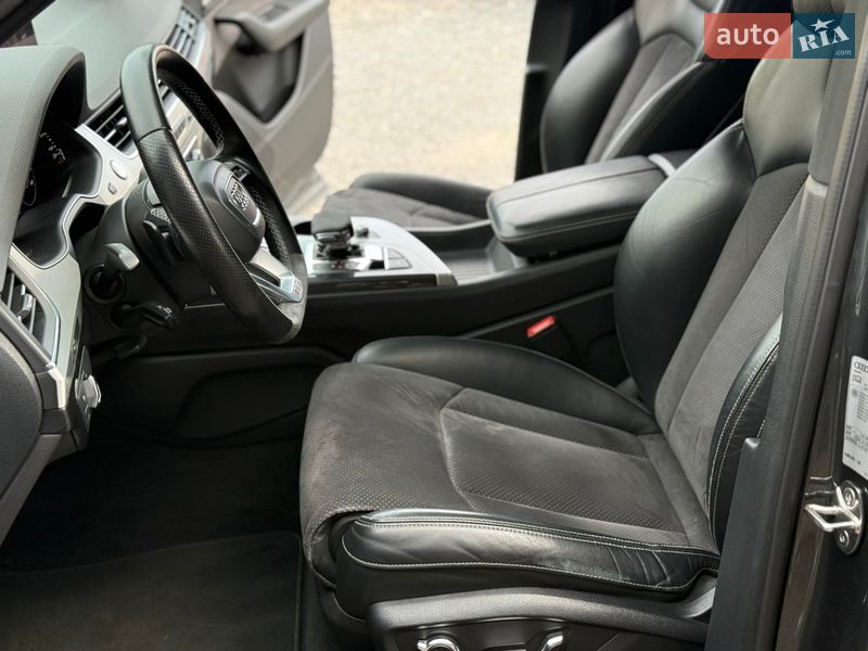 Внедорожник / Кроссовер Audi Q7 2017 в Львове