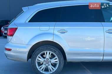 Позашляховик / Кросовер Audi Q7 2010 в Львові