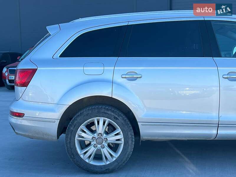 Позашляховик / Кросовер Audi Q7 2010 в Львові
