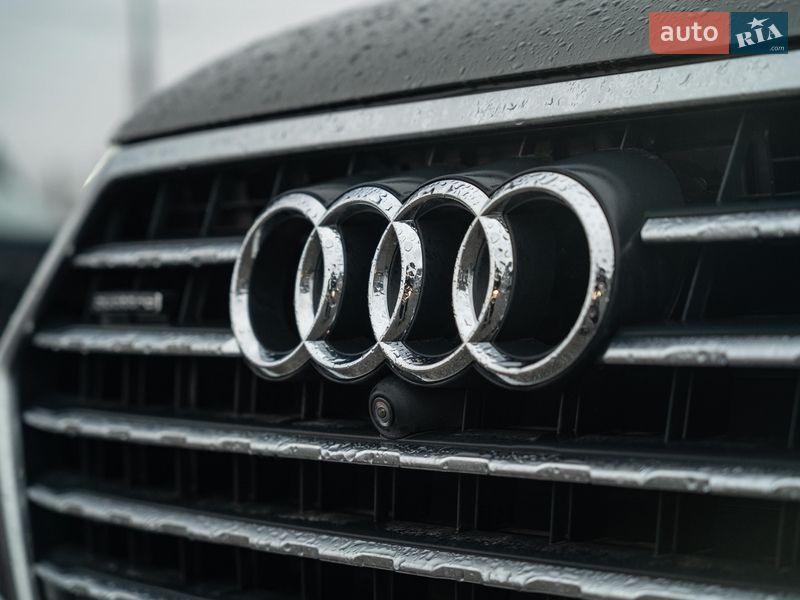 Внедорожник / Кроссовер Audi Q7 2017 в Черновцах