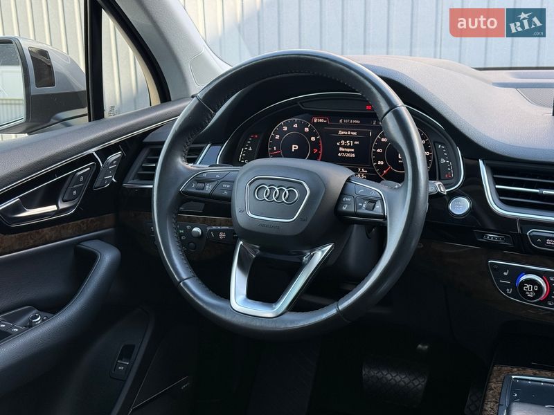 Внедорожник / Кроссовер Audi Q7 2017 в Мукачево