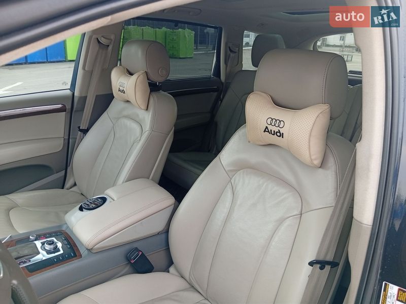 Позашляховик / Кросовер Audi Q7 2012 в Умані