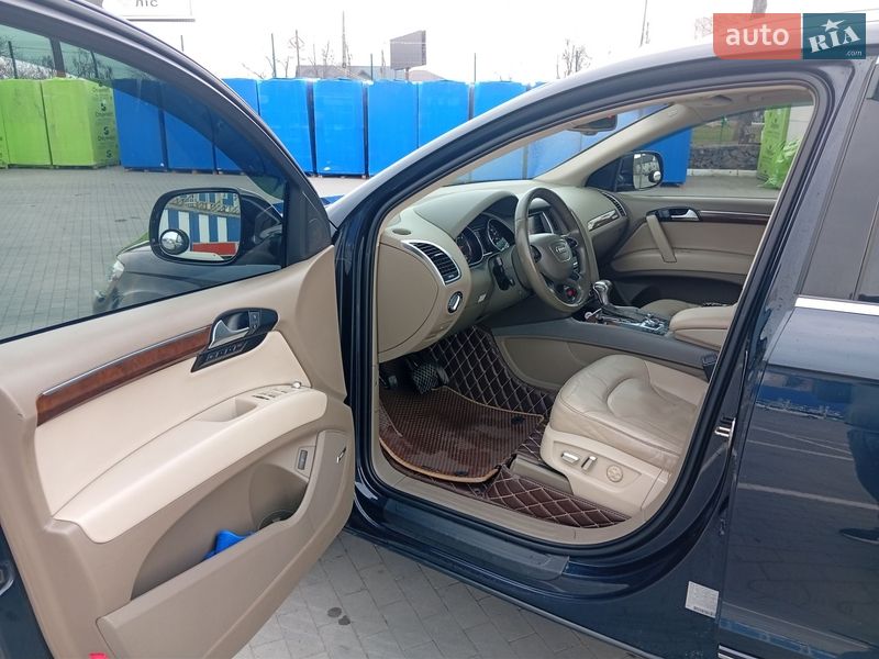Позашляховик / Кросовер Audi Q7 2012 в Умані