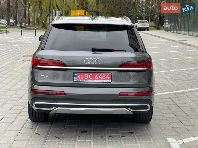 Внедорожник / Кроссовер Audi Q7 2021 в Ровно
