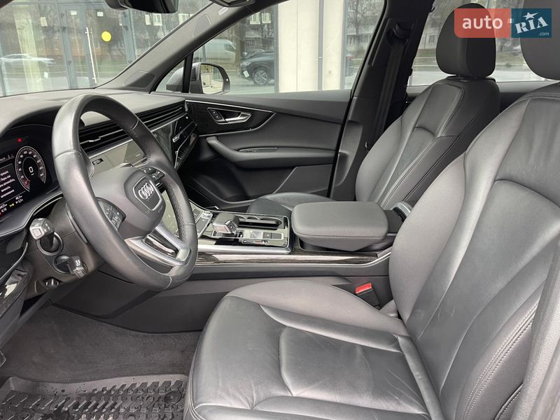 Внедорожник / Кроссовер Audi Q7 2021 в Ровно