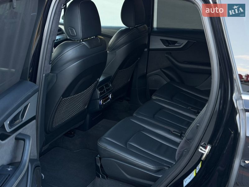 Позашляховик / Кросовер Audi Q7 2016 в Рівному фото 63 Позашляховик / Кросовер Audi Q7 2016 в Рівному