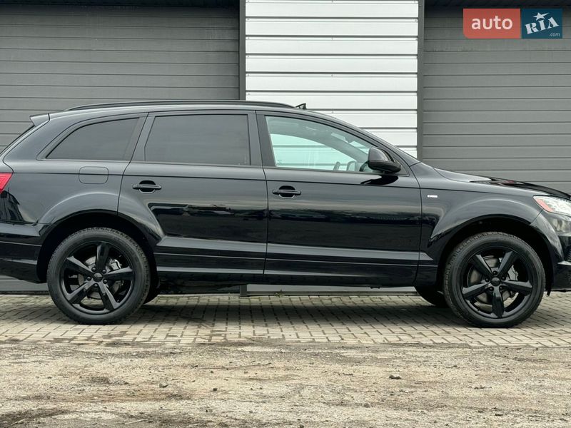 Внедорожник / Кроссовер Audi Q7 2014 в Хороле