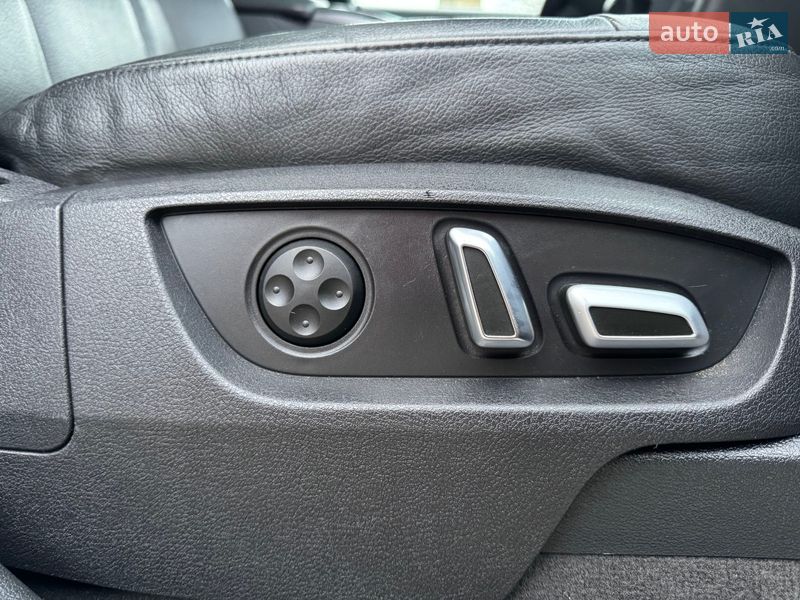 Внедорожник / Кроссовер Audi Q7 2014 в Хороле