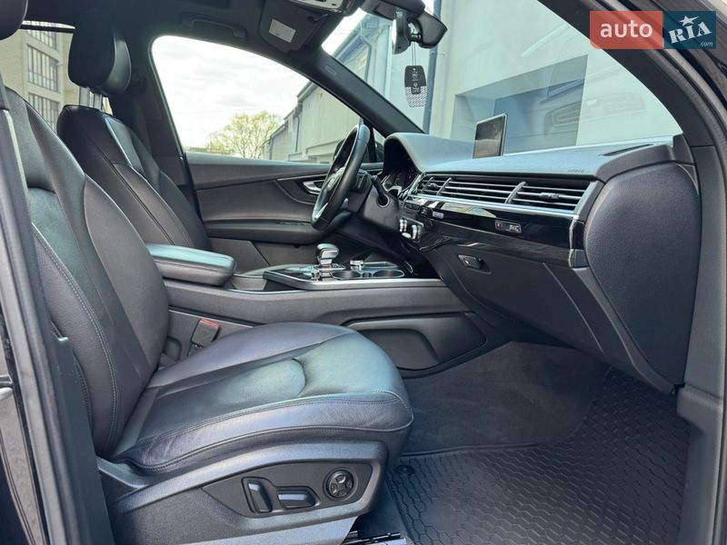 Внедорожник / Кроссовер Audi Q7 2017 в Тернополе