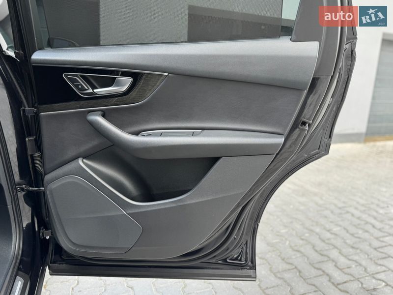 Внедорожник / Кроссовер Audi Q7 2017 в Тернополе