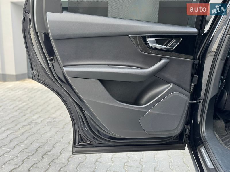 Внедорожник / Кроссовер Audi Q7 2017 в Тернополе