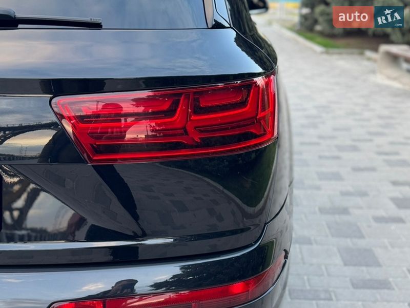 Позашляховик / Кросовер Audi Q7 2016 в Дніпрі фото 11 Позашляховик / Кросовер Audi Q7 2016 в Дніпрі