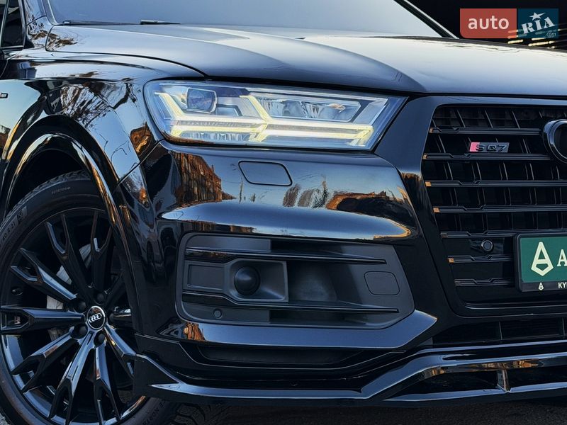Позашляховик / Кросовер Audi Q7 2018 в Києві фото 14 Позашляховик / Кросовер Audi Q7 2018 в Києві