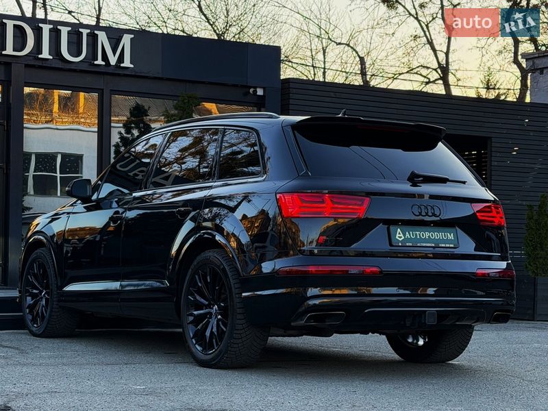Позашляховик / Кросовер Audi Q7 2018 в Києві фото 23 Позашляховик / Кросовер Audi Q7 2018 в Києві