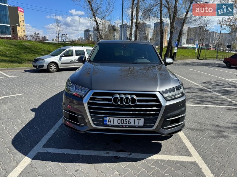 Позашляховик / Кросовер Audi Q7 2018 в Києві фото 5 Позашляховик / Кросовер Audi Q7 2018 в Києві