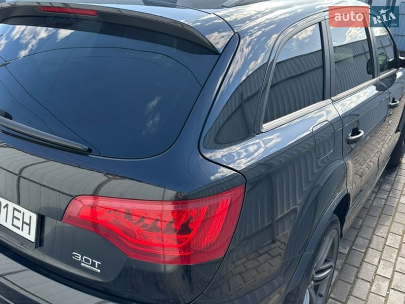 Внедорожник / Кроссовер Audi Q7 2015 в Крюковщине