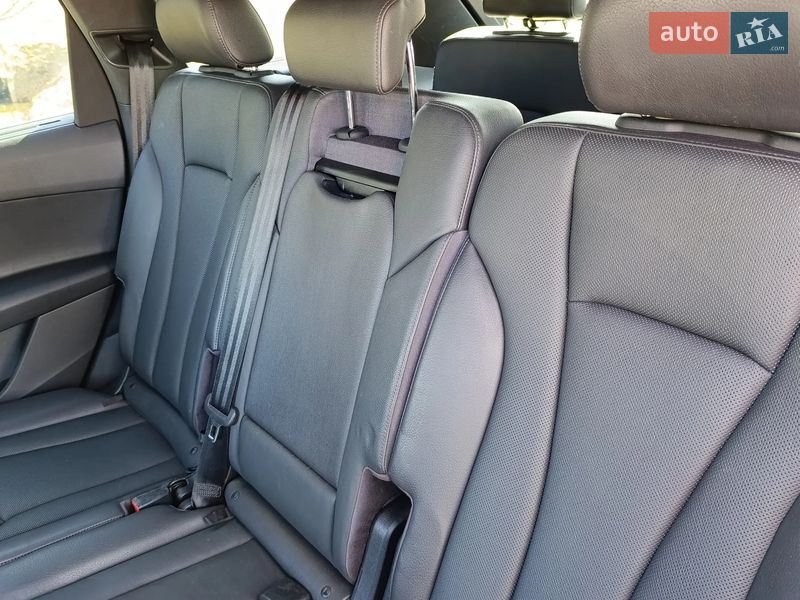 Внедорожник / Кроссовер Audi Q7 2017 в Луцке