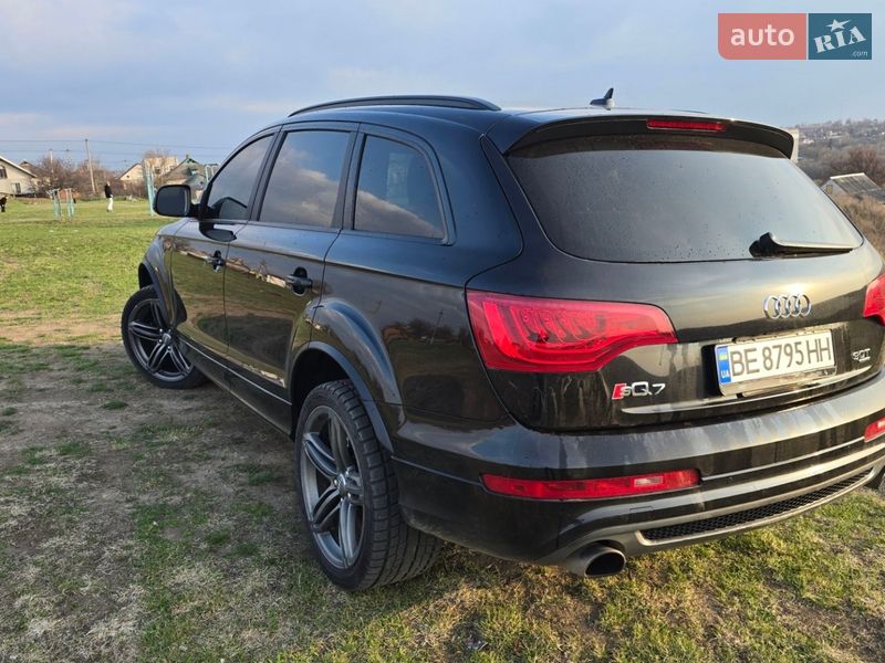 Внедорожник / Кроссовер Audi Q7 2014 в Первомайске