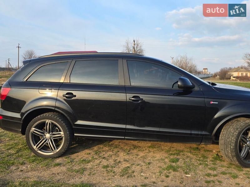 Внедорожник / Кроссовер Audi Q7 2014 в Первомайске